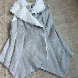 Faux shearling vest light gray, sleeveless cozy warm Autumn winter